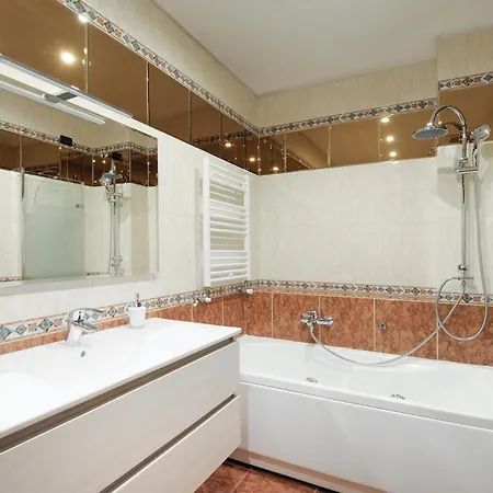 Appartamento Urban Oasis Arco Della Pace - 2br&2 Bath *
